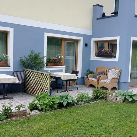 Gerstgraser 3* راوريس